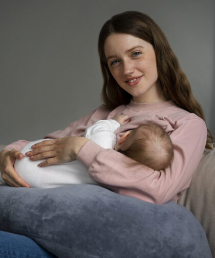 Koszulki do karmienia – co musisz wiedzieć?