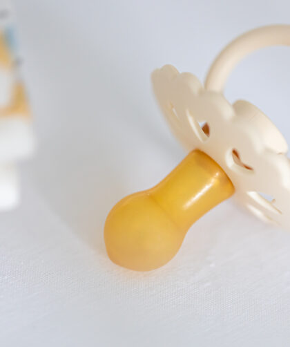 Jaki smoczek dla noworodka? Przewodnik dla rodziców [2025]