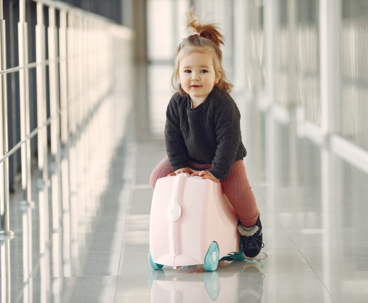 Co spakować do bagażu podręcznego z niemowlakiem? Lista i porady