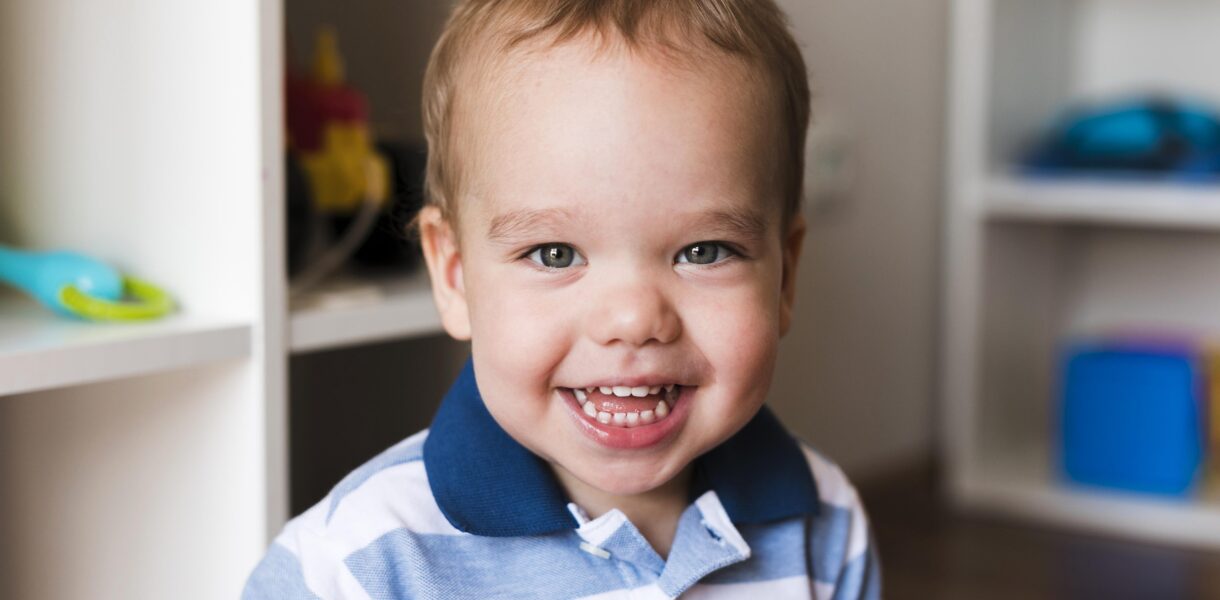 Ząbkowanie u niemowląt – objawy, czas trwania i jak pomóc dziecku