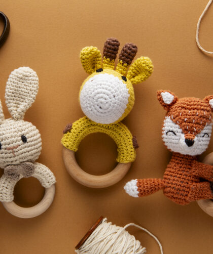 Gryzak dla niemowlaka – kiedy wprowadzić i jak wybrać najlepszy?